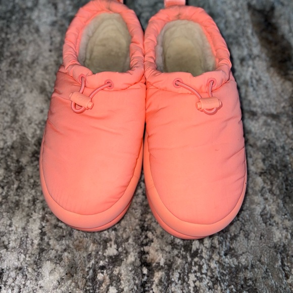 UGG Women's Slippers in Coral - Picture 1 of 5